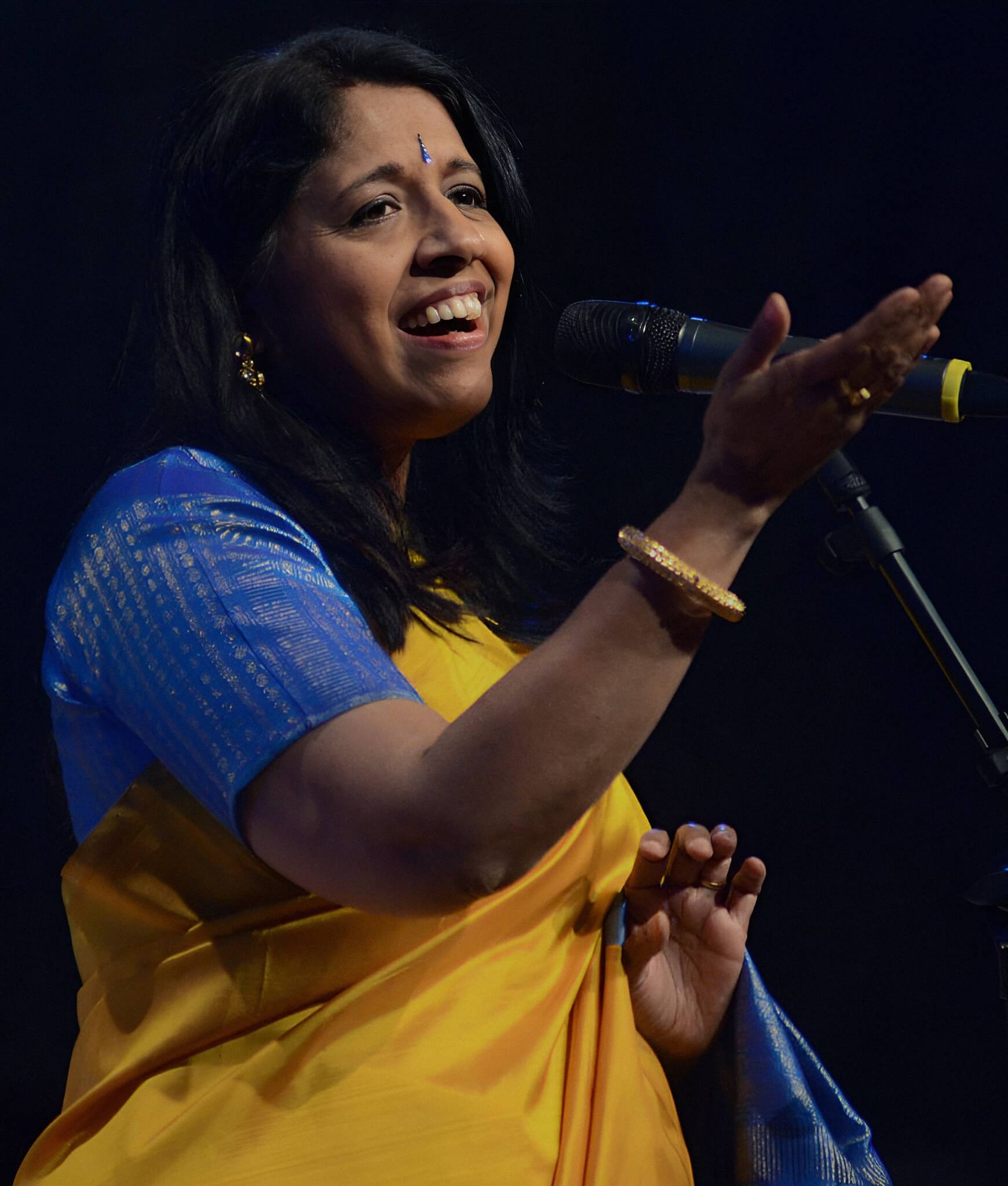 Kavita Krishnamurti & Dr L. Subramaniam Live in Concert at Wortham ...